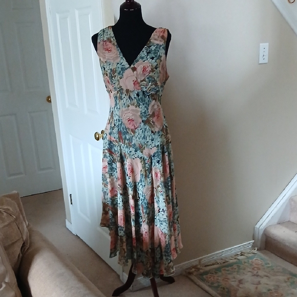 Twyla&blu Dresses & Skirts - Asymmetrical Floral V-Neck Midi Dress in Teal and Blush